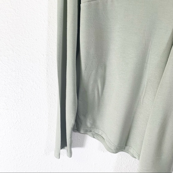 Soft Surroundings Long Sleeve Deep V-Neck Sage Green Tunic Jersey Knit Top - Picture 4 of 8